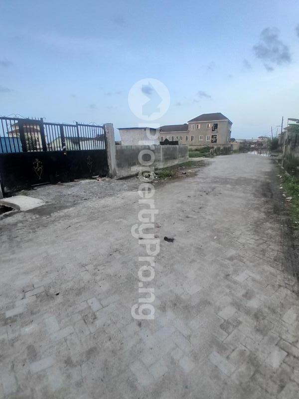 Land for sale Close To Chemist Bus Stop Akoka Yaba Lagos