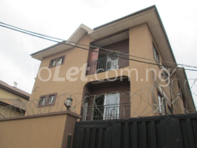 3 bedroom Flat / Apartment for rent Jide Rolland Oshodi Expressway Oshodi Lagos