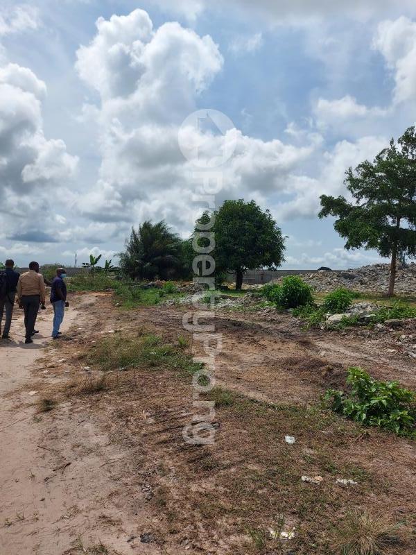 Land for sale Behind Blenco Supermarket Sangotedo Lagos - 1