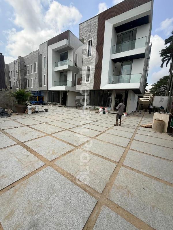 4 bedroom House for sale Gerard road Ikoyi Lagos