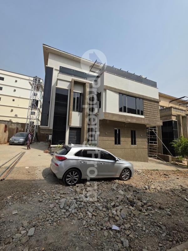5 bedroom House for sale By Market Square Kado Abuja