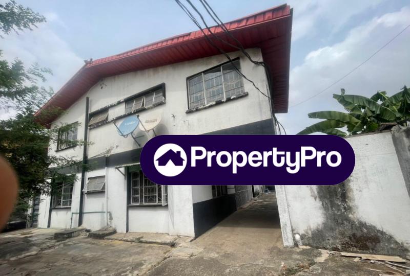 3 bedroom House for sale Off Adelabu, Surulere Lagos