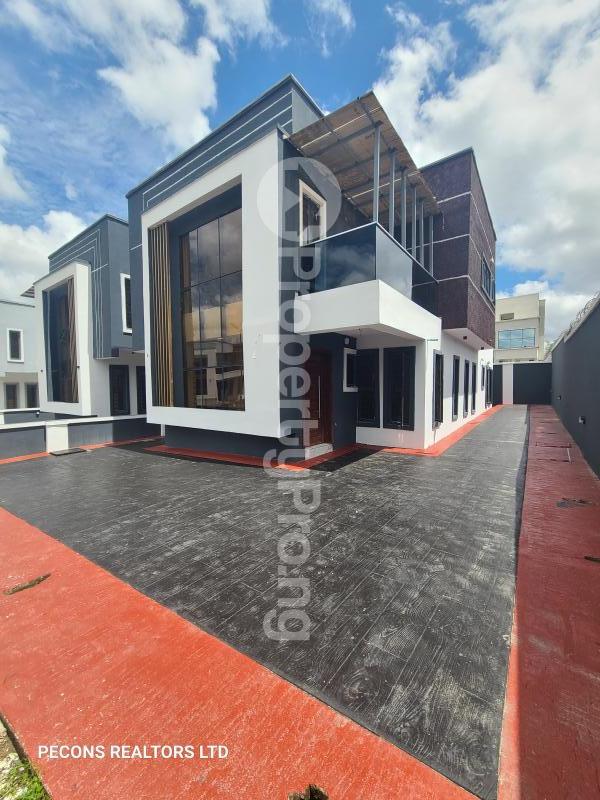 4 bedroom House for sale Off 7up Olubadan Avenue Oluyole Estate Ibadan Oyo