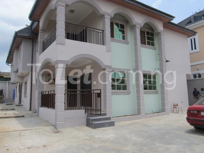 4 bedroom Flat / Apartment for rent Abiodun Bero Street Ojodu Ojodu Lagos