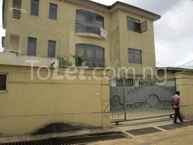 3 bedroom Flat / Apartment for rent Lai Street Pedro Shomolu Shomolu Lagos