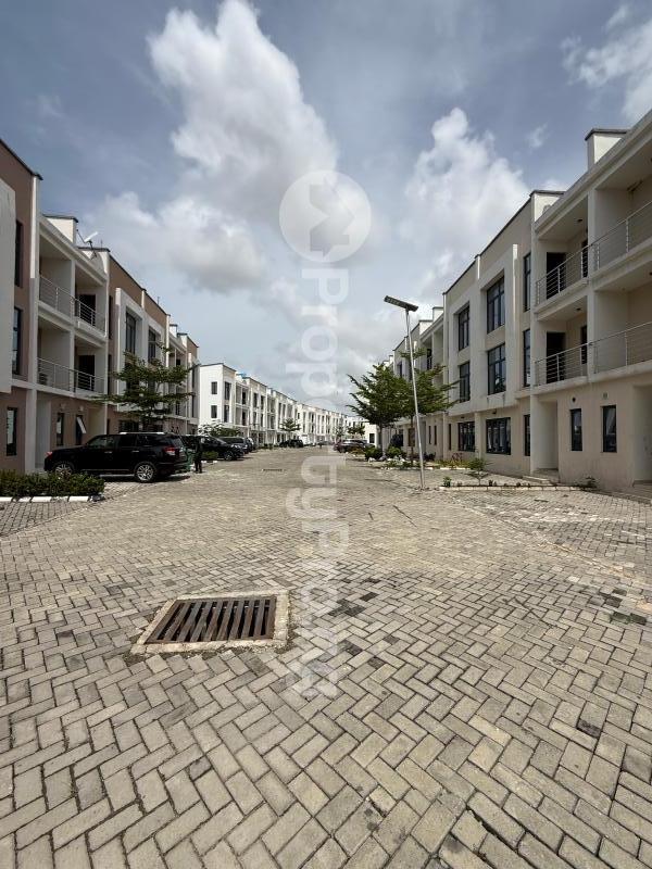 4 bedroom House for sale Osapa london Lekki Lagos
