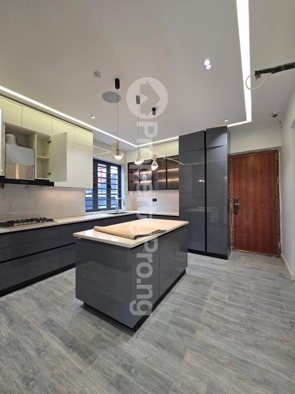 5 bedroom House for sale Adeniyi Jones Ikeja Lagos