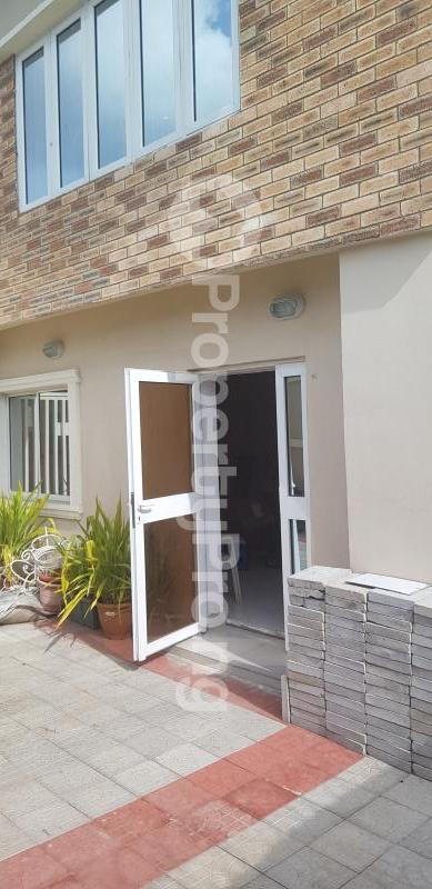 1 bedroom Flat / Apartment for rent Remilekun Street Ogunlana Surulere Lagos