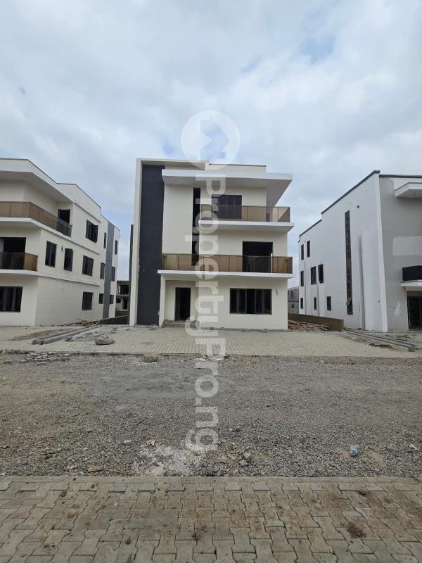 6 bedroom House for sale Guzape Abuja