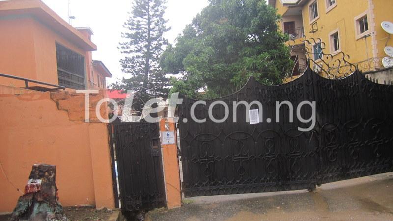 2 bedroom Flat / Apartment for rent Ademola Oki Street Off Ayetoro, Aguda Surulere Surulere Lagos