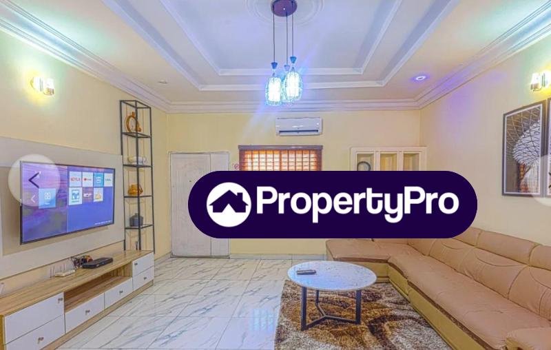 1 bedroom Flat / Apartment for shortlet Pietersburg Road, Wuse 2 Abuja