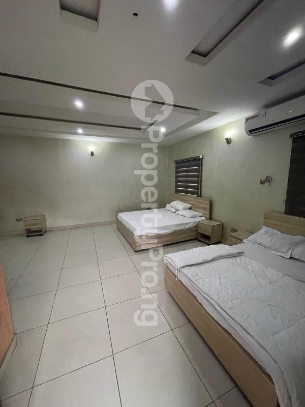 4 bedroom House for shortlet Alagomeji Yaba Lagos