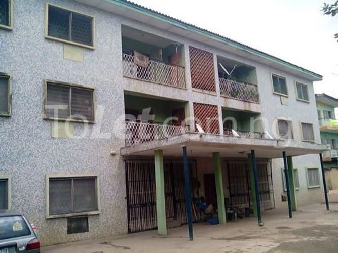 3 bedroom Flat / Apartment for rent 23, Sholabomi Street Off Oladimeji Street, Aguda Surulere Surulere Lagos