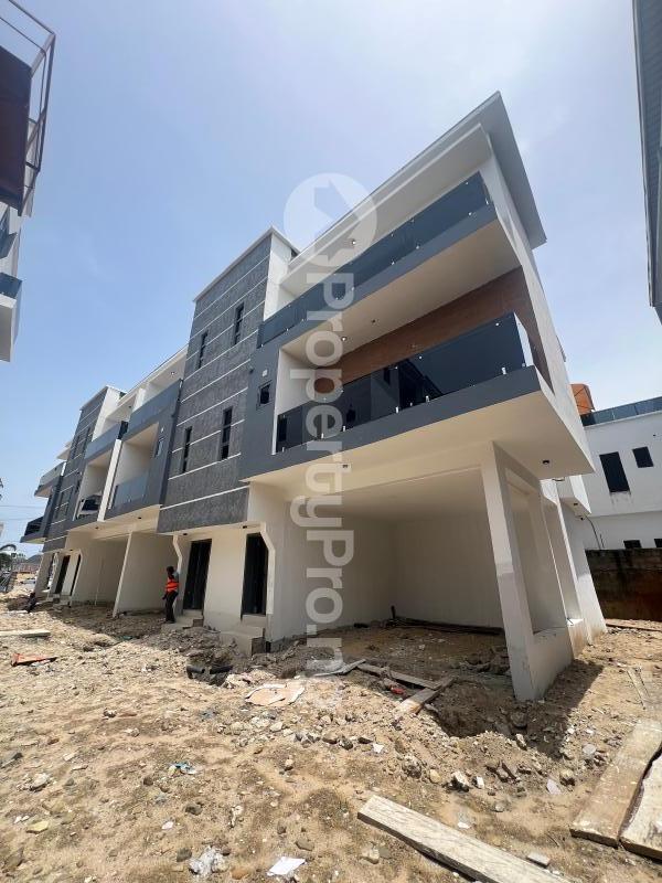 4 bedroom House for sale Ologolo Lekki Lagos