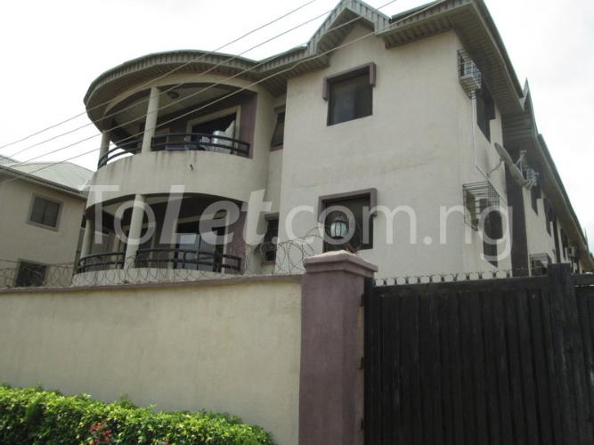 3 bedroom Flat / Apartment for rent Uka Close Chukwu Oshodi Expressway Oshodi Lagos