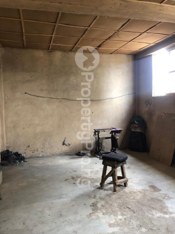 1 bedroom Commercial Property for rent Yaba Lagos