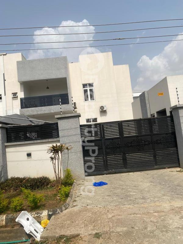 4 bedroom House for sale Off 3rd Avenue Gwarinpa Abuja
