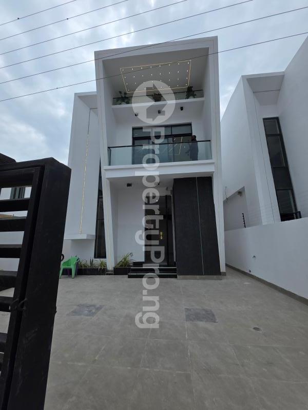 4 bedroom House for sale Orchid Hotel Road, chevron Lekki Lagos