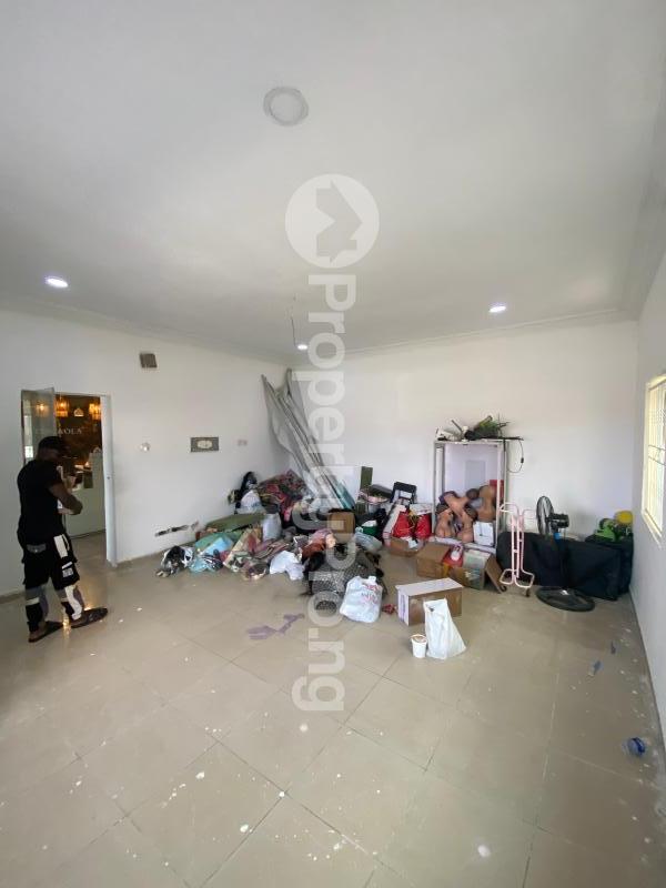 Commercial Property for rent Banex Mall, ONIRU Victoria Island Lagos