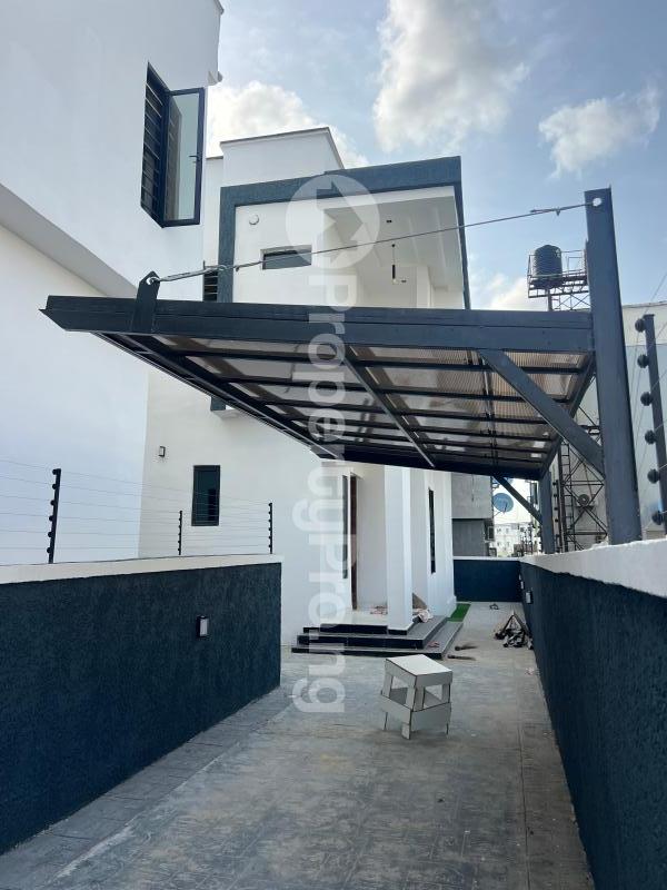 4 bedroom House for sale Lekki Lagos