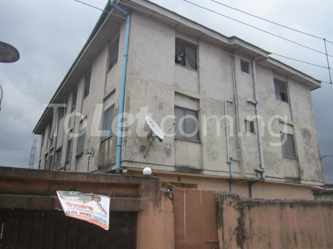 3 bedroom Flat / Apartment for rent Abimbola Street, Alapere Ketu Kosofe/Ikosi Lagos