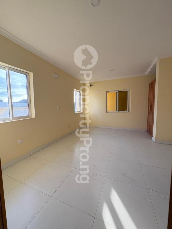 1 bedroom Flat / Apartment for rent Before Roundabout Orchid Lekki Lagos