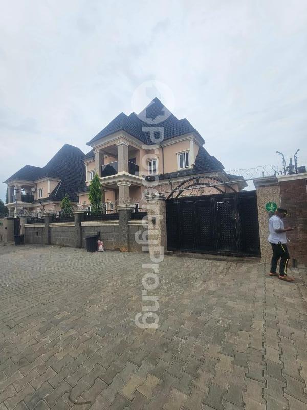 4 bedroom House for rent Gold City Estate Lugbe Abuja