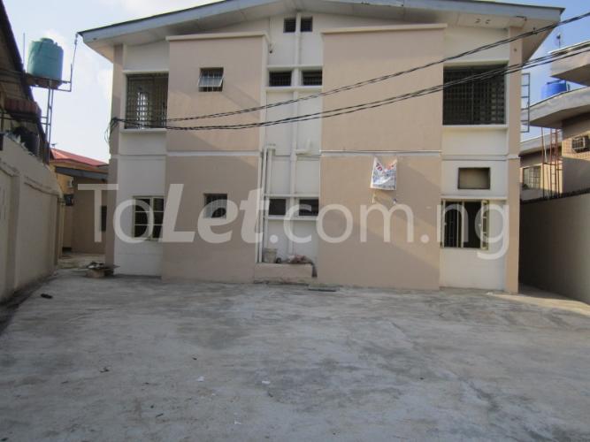 3 bedroom Flat / Apartment for rent Ahmed Jimoh Close Surulere Surulere Lagos - 0