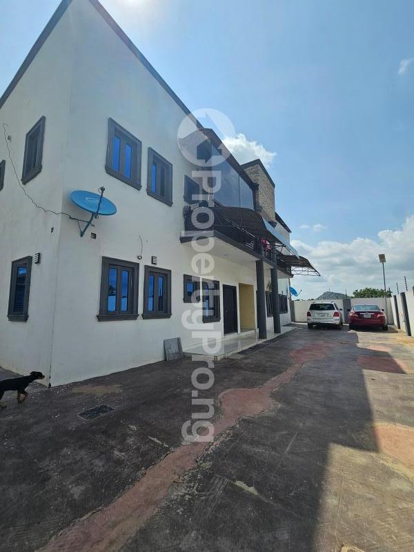 2 bedroom House for rent Lugbe Airport Road, Lugbe Abuja