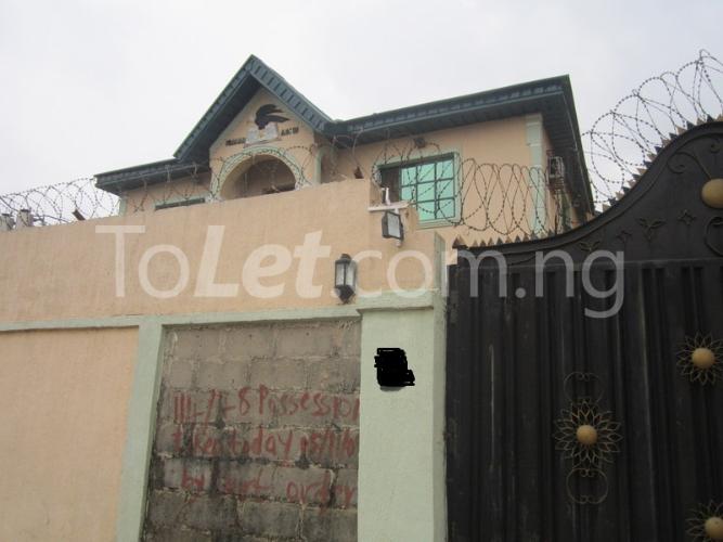 3 bedroom Flat / Apartment for rent Henry Adigwe Close Shomolu Shomolu Lagos