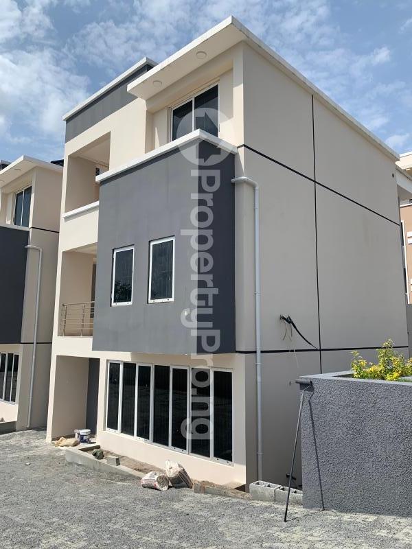 4 bedroom House for sale Guzape Abuja