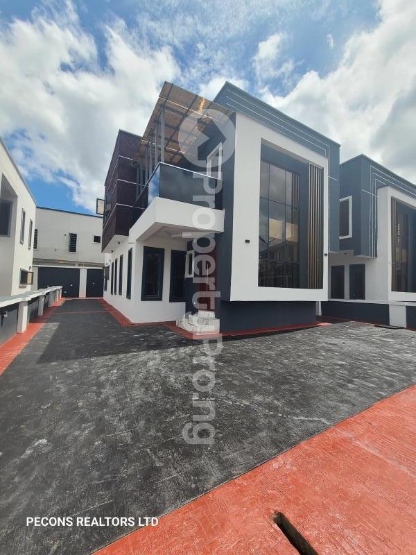 4 bedroom House for sale Off 7up Olubadan Avenue Oluyole Estate Ibadan Oyo