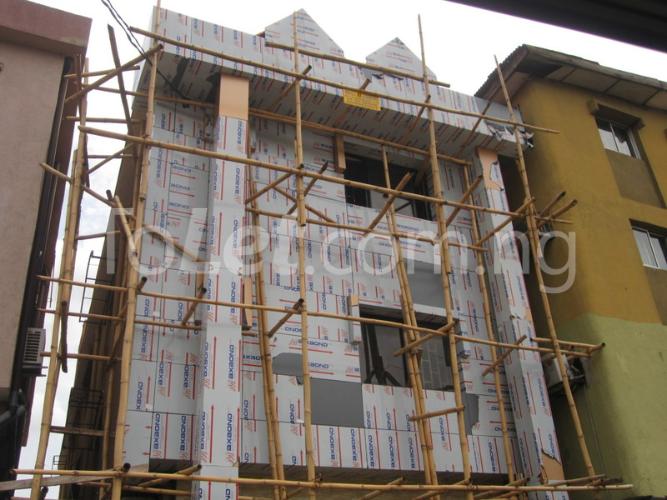 4 bedroom Flat / Apartment for rent Alagomeji Yaba Yaba Lagos - 0