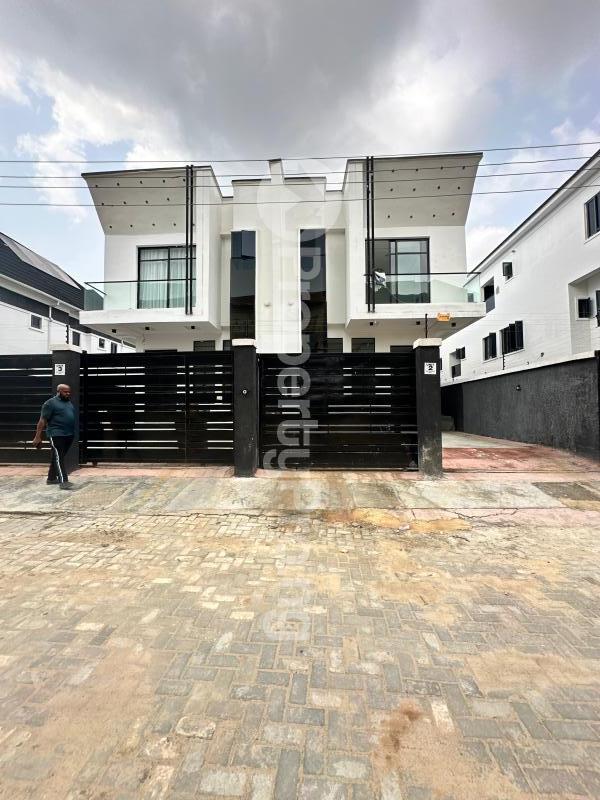 4 bedroom House for sale Ilaje Ajah Lagos