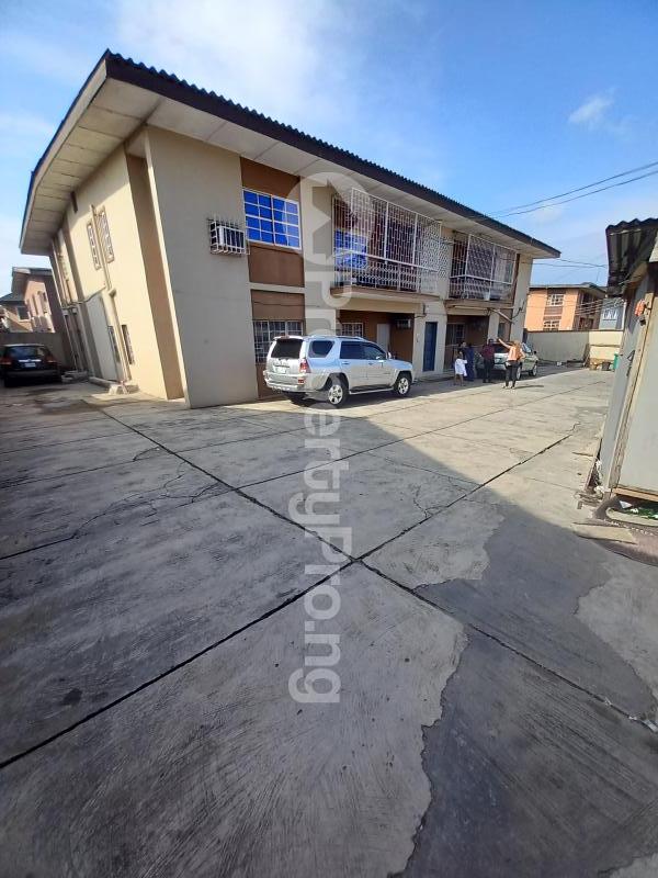 3 bedroom Flat / Apartment for rent Mende Mende Maryland Lagos
