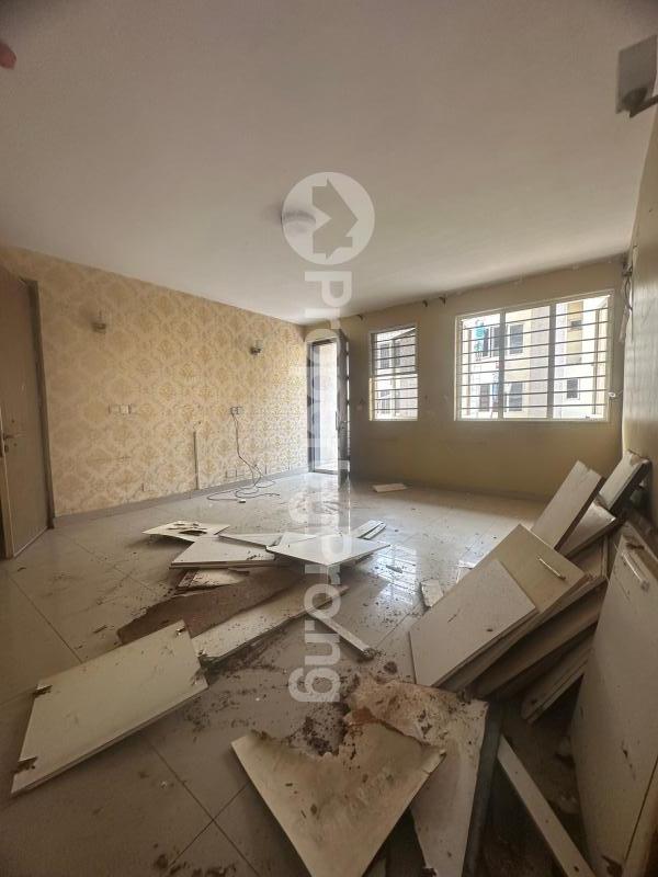 3 bedroom Flat / Apartment for sale Sabo Alagomeji Yaba Lagos