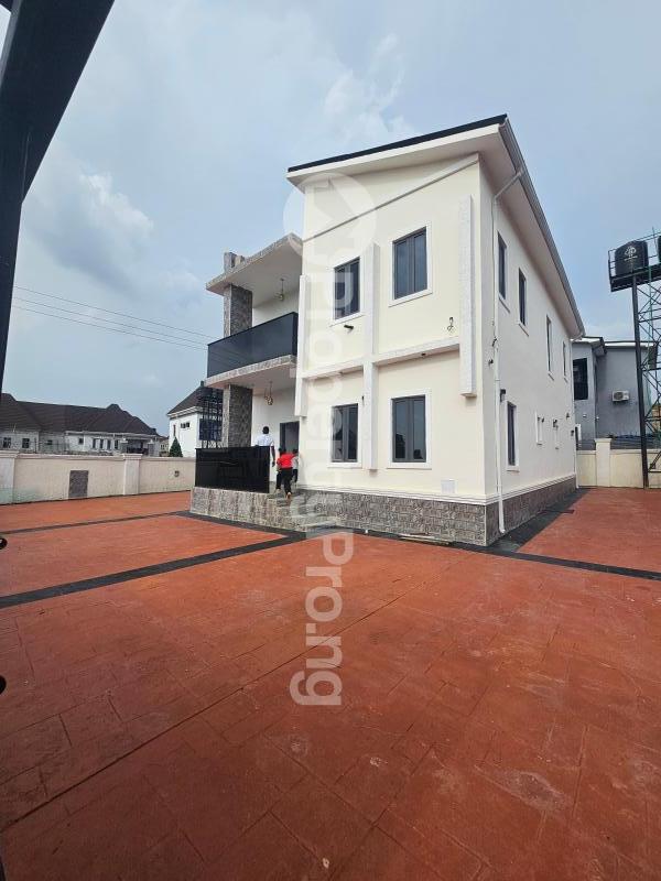4 bedroom House for rent Along Von Garden Estate Road Lugbe Abuja