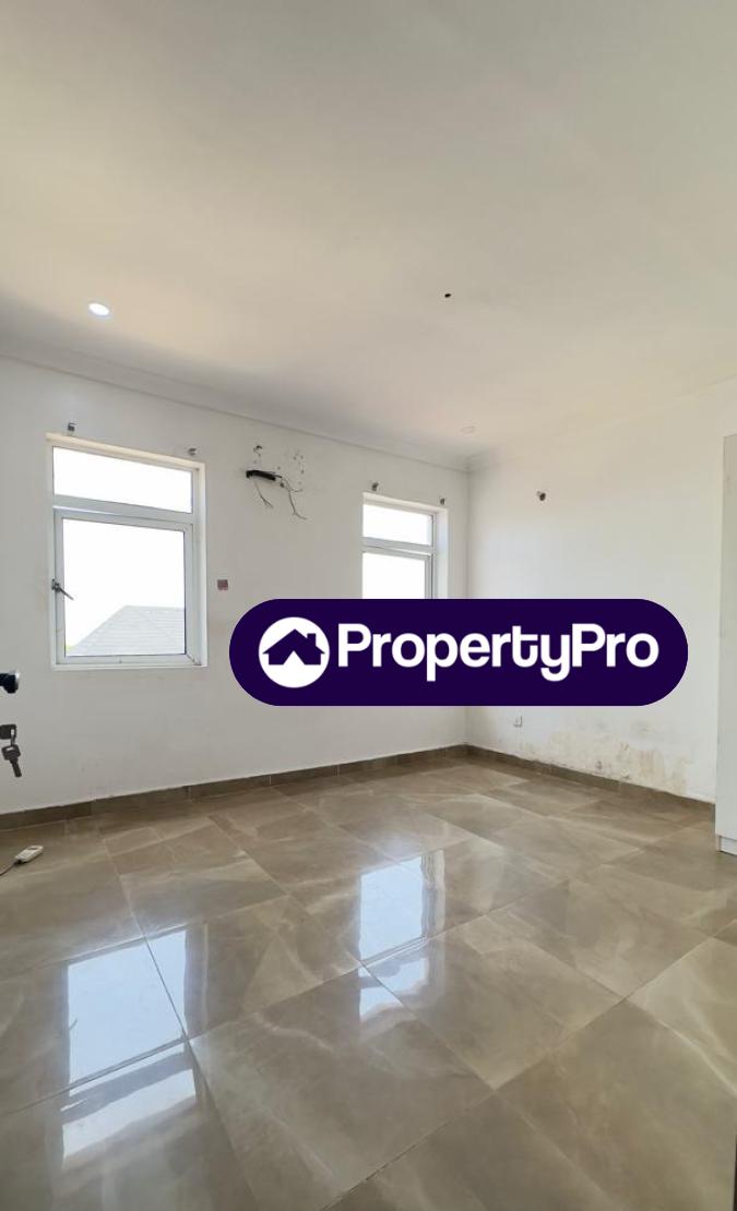 Flat / Apartment for rent Off I Fitness By Jakande 1st Gate, Lekki Phase 1, Lekki Lagos
