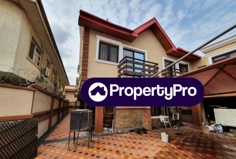 5 bedroom House for sale Otedola Road, Omole Phase 2, Ikeja Lagos