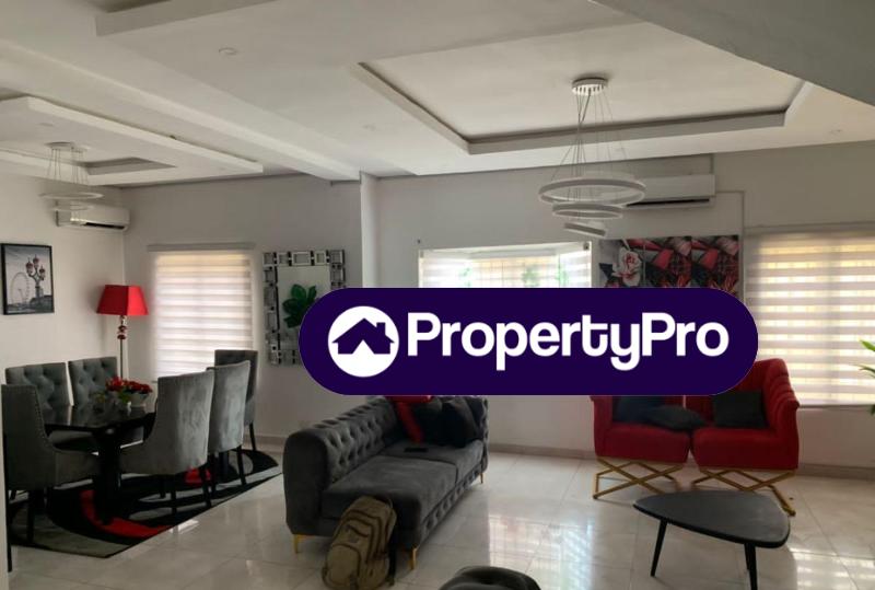 3 bedroom Flat / Apartment for rent Off Ologolo Road, Lekki Lagos