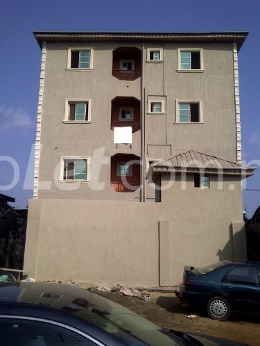 2 bedroom Flat / Apartment for rent Awofodu Street Off Pedro Road Shomolu Shomolu Lagos