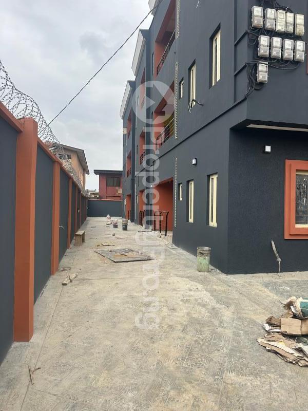 2 bedroom Flat / Apartment for rent Balogun Iju Lagos