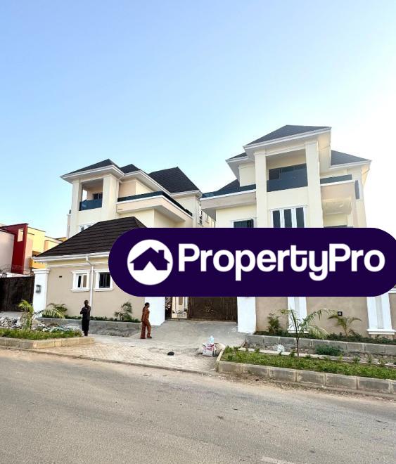 7 bedroom House for sale Guzape Abuja