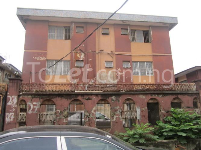 3 bedroom Flat / Apartment for rent Efuntide Street,aguda Surulere Surulere Lagos - 0