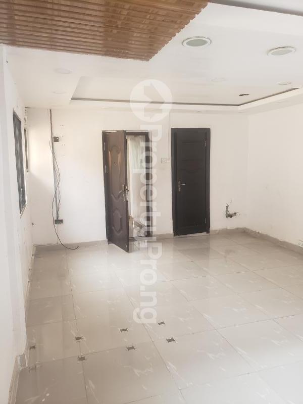 1 bedroom Commercial Property for rent Lekki Phase 1 Lekki Lagos