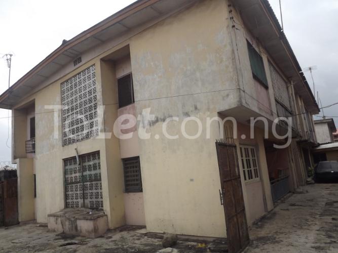 3 bedroom Flat / Apartment for rent Oluwaleyimu Street,off Toyin Ikeja Ikeja Lagos