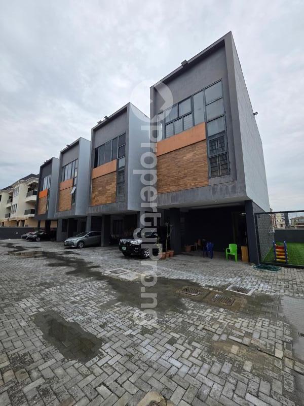 4 bedroom House for sale Ikate Lekki Lagos