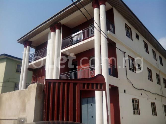 2 bedroom Flat / Apartment for rent Kalejaye Street Off Bajulaye Road Shomolu Shomolu Lagos
