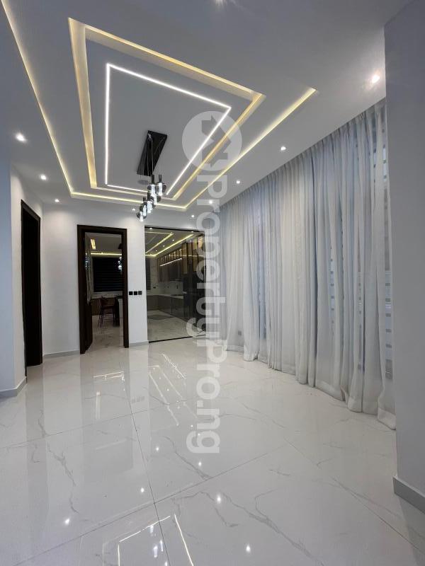 5 bedroom House for sale Lekki Lagos