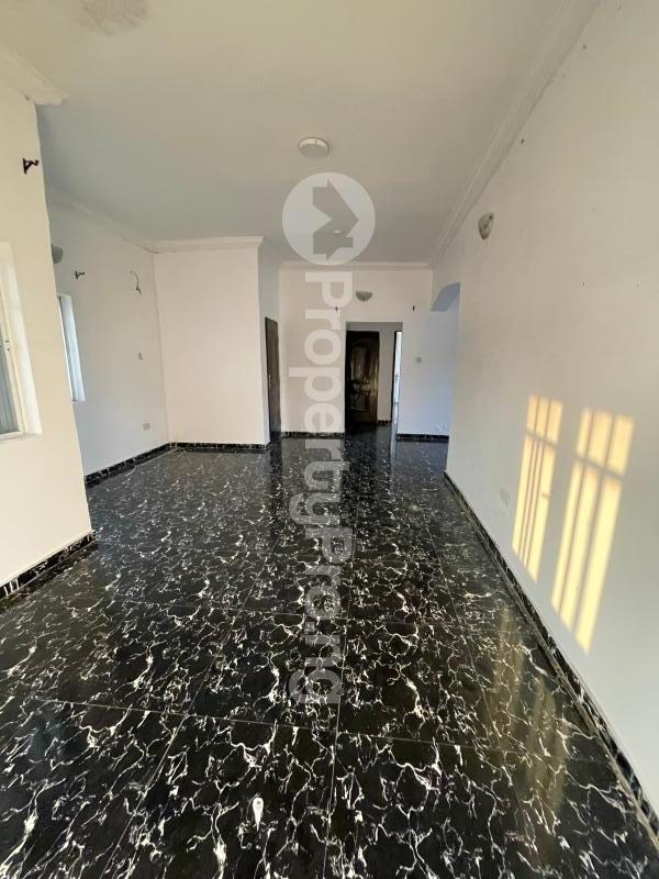 2 bedroom House for rent Off Mobil Road, Ilaje Ajah Lagos